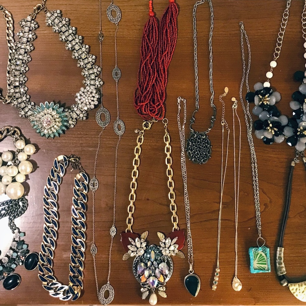 Lot of 22 Necklaces